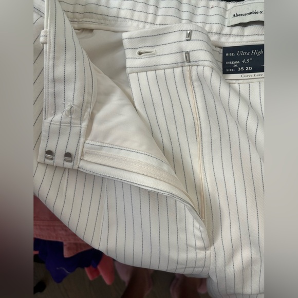 Abercrombie & Fitch Curve Love Ultra High White Stripe Shorts Womens size 20 NWT - Picture 8 of 9